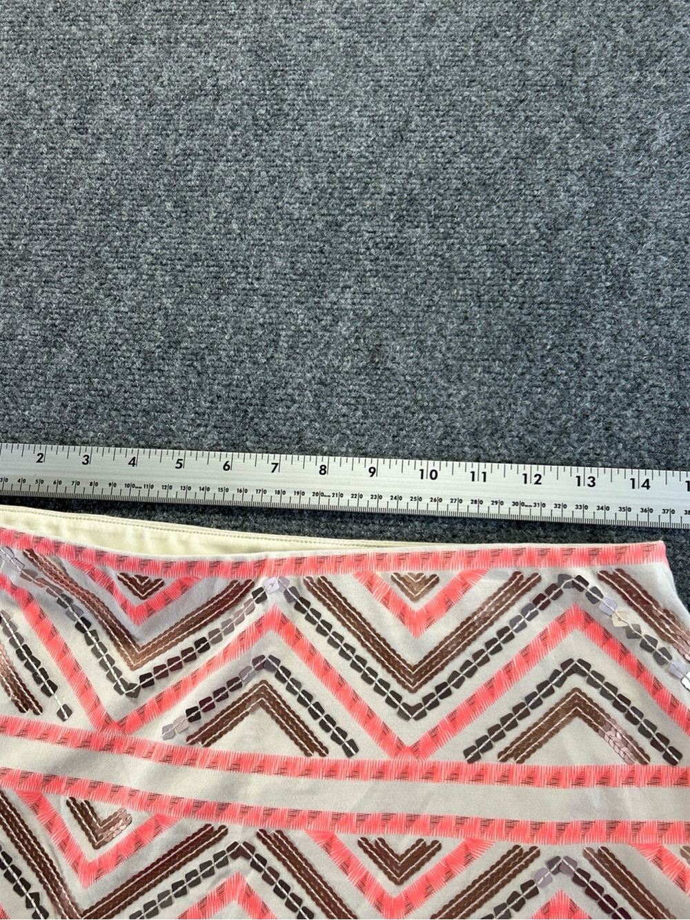 Express Coral Chevron Sequin Mini Skirt women’s small 1621 - Picture 3 of 5